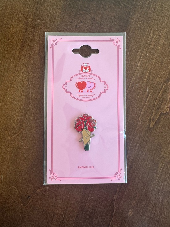 Jellycat Accessories - Jellycat Pink Rose Bouquet Enamel Pin